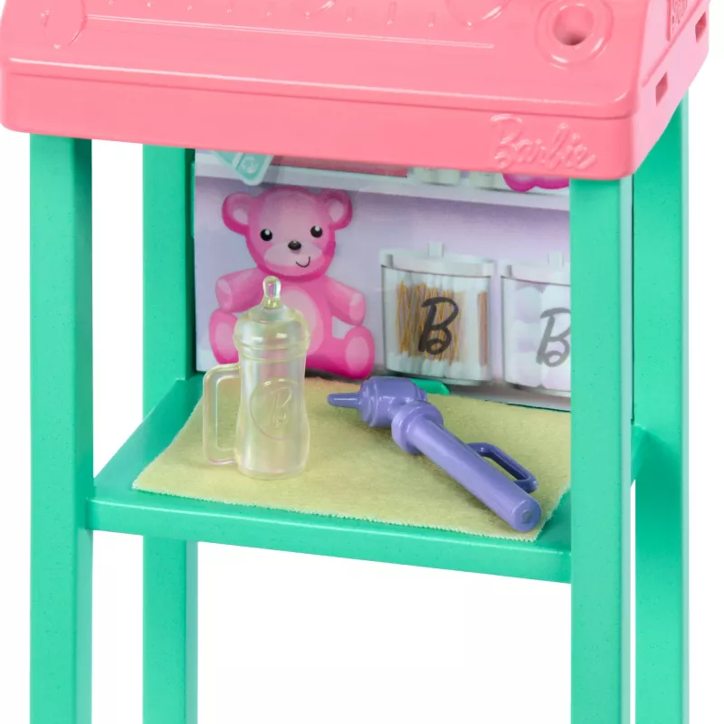 Barbie Baby Doctor Lalka z Blond Włosami, Modowa Lalka, 1 Niemowlę, Meble i Akcesoria