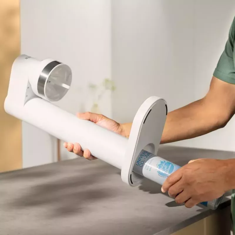 Soda maker BRITA Carbonator 1046730 biały — kompaktowy saturator nablatowy z 2 butelkami (231×126×443 mm)