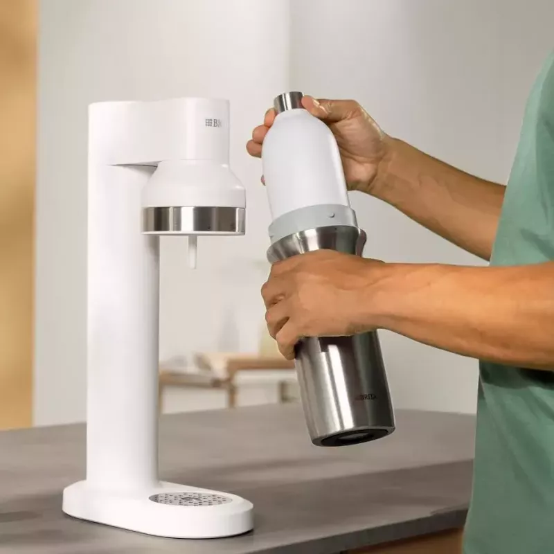 Soda maker BRITA Carbonator 1046730 biały — kompaktowy saturator nablatowy z 2 butelkami (231×126×443 mm)