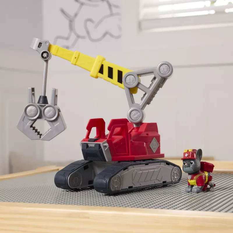 Crane truck Spin Master Rubble & Crew Charger's Mega Power Crane z figurką Chargera, 2 odłączane narzędzia, tworzywo sztuczne, dla dzieci od 3 lat
