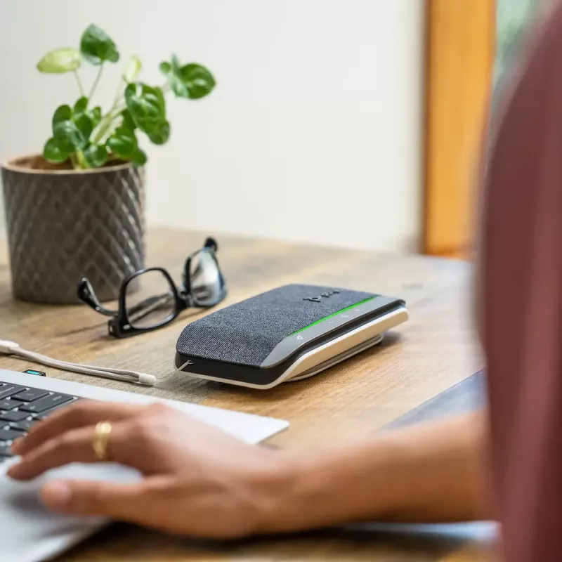 Głośnik konferencyjny Poly HP Poly Sync 20 z Bluetooth, adapterem USB-C/A, Micro-USB, baterią 20h, czarny