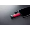 Zewnętrzny dysk SSD Kingston 2 TB ze złączem Dual USB-A/USB-C, USB 3.2 Gen 2, odczyt 1050 MB/s, zapis 950 MB/s, czarno-czerwony