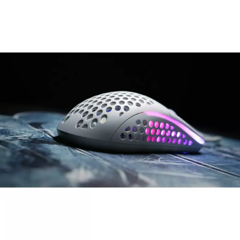 XTRFY M42 symetryczna mysz gamingowa — sensor optyczny, 16 000 DPI, USB Type-A, biała, RGB