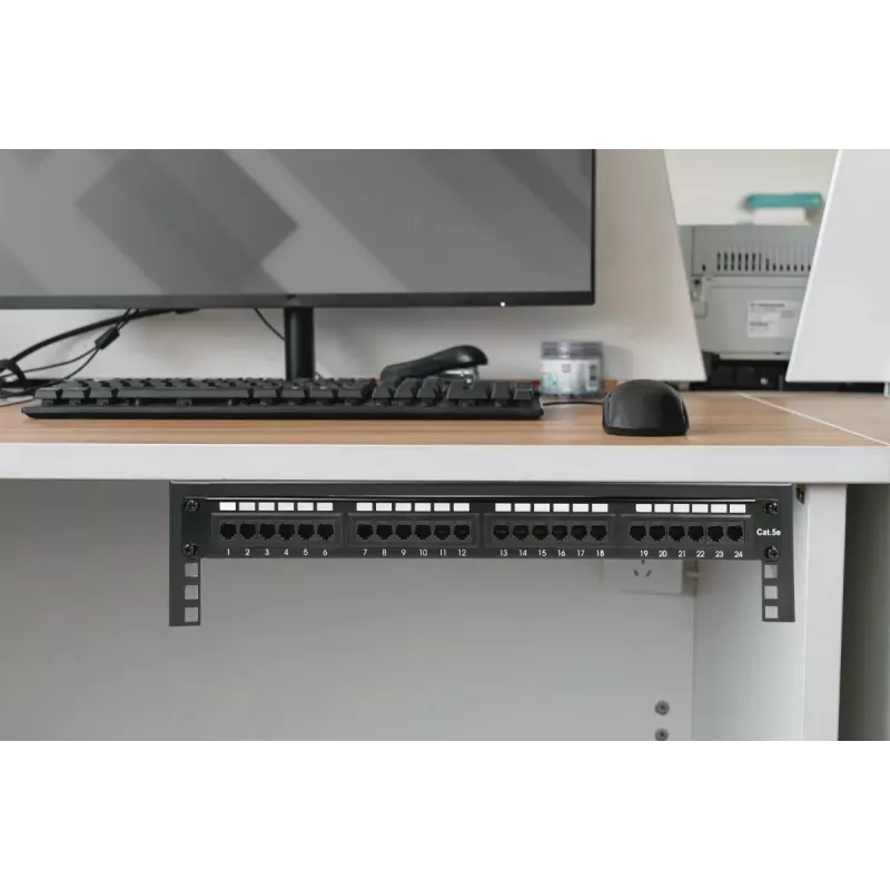 Digitus 19-calowy uchwyt ścienny do sprzętu 4U, czarny