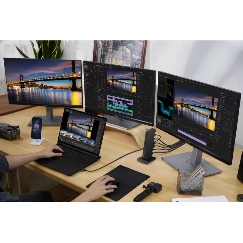 Stacja dokująca ASUS DC500 Thunderbolt 4 Triple 4K, 150W PD, 3 wyświetlacze, 2x HDMI 2.1, 2x USB‑A, 2x USB2.0, RJ‑45, MicroSD