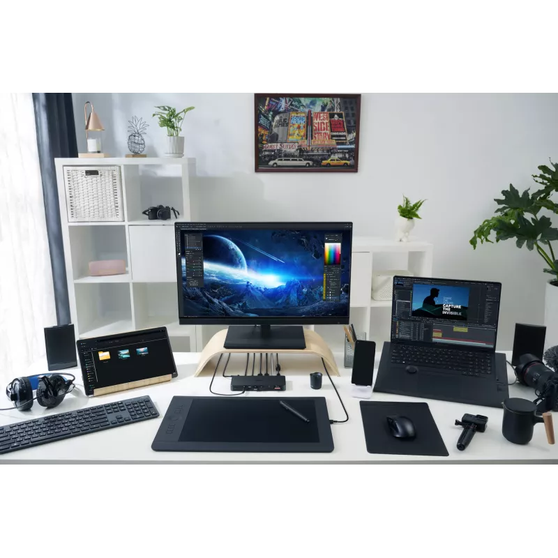 Stacja dokująca ASUS DC500 Thunderbolt 4 Triple 4K, 150W PD, 3 wyświetlacze, 2x HDMI 2.1, 2x USB‑A, 2x USB2.0, RJ‑45, MicroSD