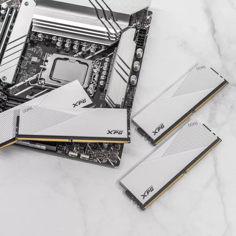 ADATA XPG Lancer Blade DDR5-6000 32 GB moduł pamięci, biały, AX5U6000C3032G-SLABWH