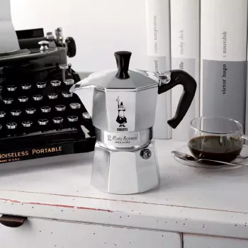 Kafeterka BIALETTI Moka Express 0,2 l aluminium czarny — 3 filiżanki (200 ml), nie do indukcji