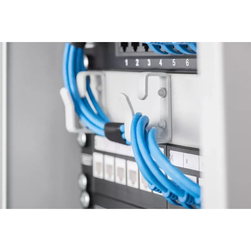 Panel krosowy DIGITUS CAT6 8-portowy ekranowany czarny 10 cali
