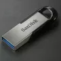 WESTERN DIGITAL SanDisk Ultra Flair - 16GB pamięć USB - USB 3.0 - czarny/srebrny