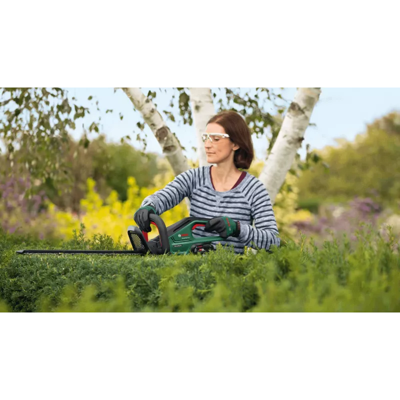 Bosch Universal HedgeCut 18V-50 Nożyce do żywopłotu pojedyncze ostrze 2,6 kg