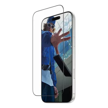 PanzerGlass ® Screen Protector iPhone 17 Pro Max | Ultra-Wide Fit z FASTFIT IN-A-BOX