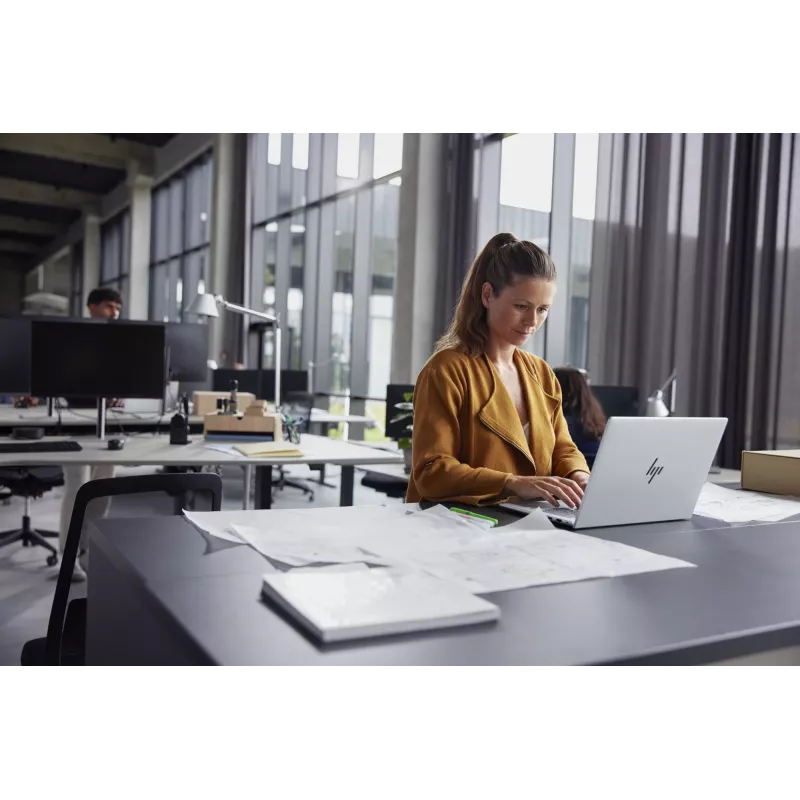 HP EliteBook 645 G11 AMD Ryzen™ 5 7535U Laptop 35,6 cm (14 cali) WUXGA 8 GB DDR5-SDRAM 256 GB SSD Wi-Fi 6E (802.11ax) Windows 11 Pro Srebrny
