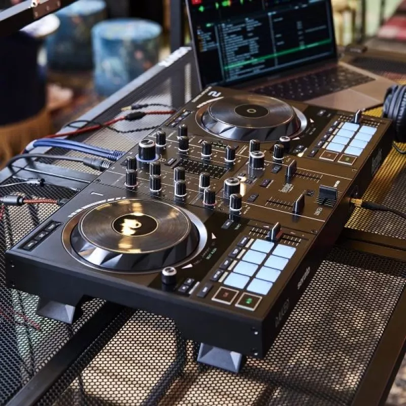 Hercules Inpulse 500 Digital Vinyl System (DVS) scratcher Czarny