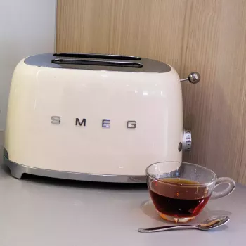 Toster Smeg TSF01CREU Kremowy 2 Kromki