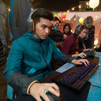 LOGITECH G213 Prodigy Gaming klawiatura USB - Azerty Belgian
