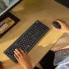 LOGITECH MK295 Bezprzewodowy zestaw cichej klawiatury i myszy - Grafit - Qwertz Swiss/Lux