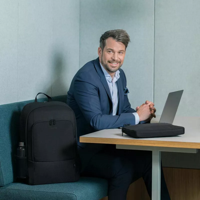 DICOTA Eco Backpack Base - Plecak na notebooka 13-14,1 inch - Czarny / 300d poliester rPET