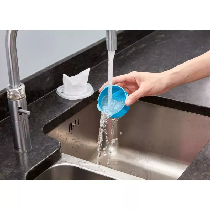 Odkurzacz ręczny Czarny & Decker NVC215WA-QW — suchy, bezworkowy 0,385 L, przepływ powietrza 882 l/min, czas pracy 10 min