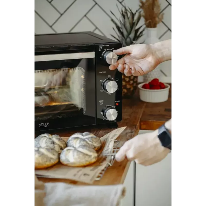 Elektryczny piekarnik stołowy Adler AD 6024 — kompaktowa pojemność 22 l, 1300 W, czarny