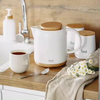 Czajnik elektryczny Adler AD 1304 — 1 l, 1200 W, obudowa ceramiczna, odchylana pokrywa, podstawa obrotowa 360°, biały
