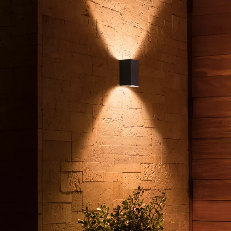 Philips Hue biały and colour ambience Resonate zewnętrzna lampa ścienna
