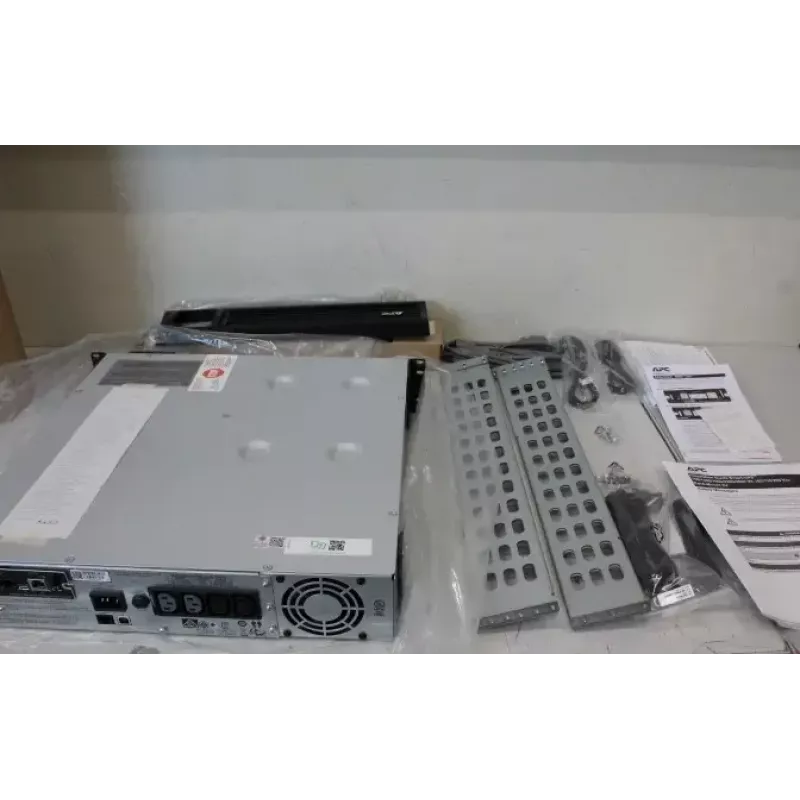 UPS Schneider Electric SMT1500RMI2UNC 1500VA Rackmount 2U z 4× gniazdami IEC C13