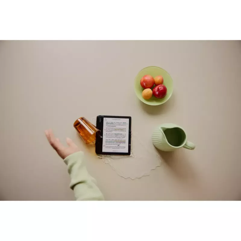 Czytnik e-booków Kobo Libra Colour 7 cali E Ink Kaleido, 32 GB, Wi‑Fi, Bluetooth, Wodoodporny, Biały