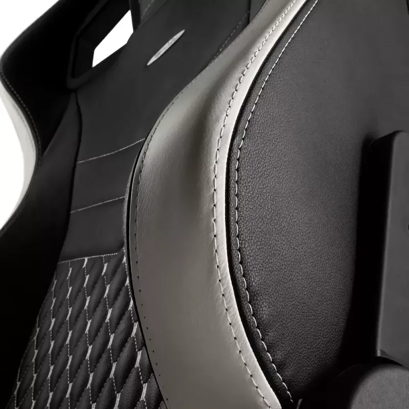 Fotel gamingowy PC noblechairs EPIC — wyściełane siedzisko, maks. obciążenie 120 kg, wysokość 131–141 cm, szerokość siedziska 56 cm, kółka kastorowe