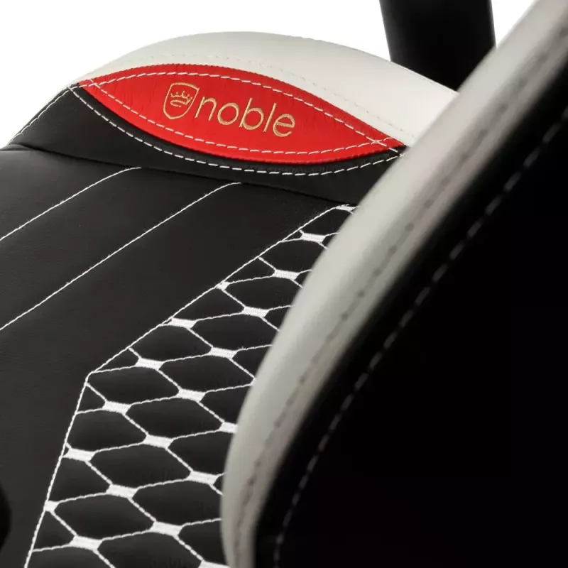Fotel gamingowy PC noblechairs EPIC — wyściełane siedzisko, maks. obciążenie 120 kg, wysokość 131–141 cm, szerokość siedziska 56 cm, kółka kastorowe