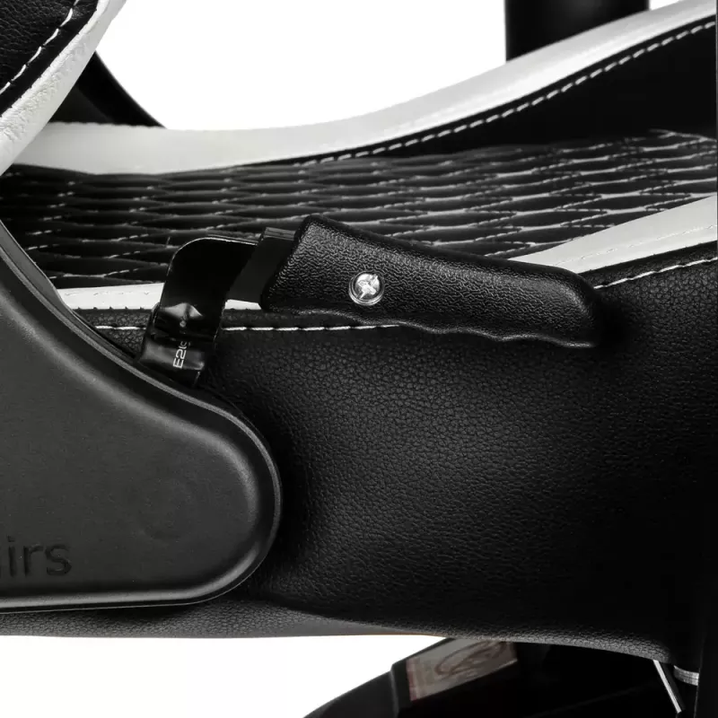 Fotel gamingowy PC noblechairs EPIC — wyściełane siedzisko, maks. obciążenie 120 kg, wysokość 131–141 cm, szerokość siedziska 56 cm, kółka kastorowe