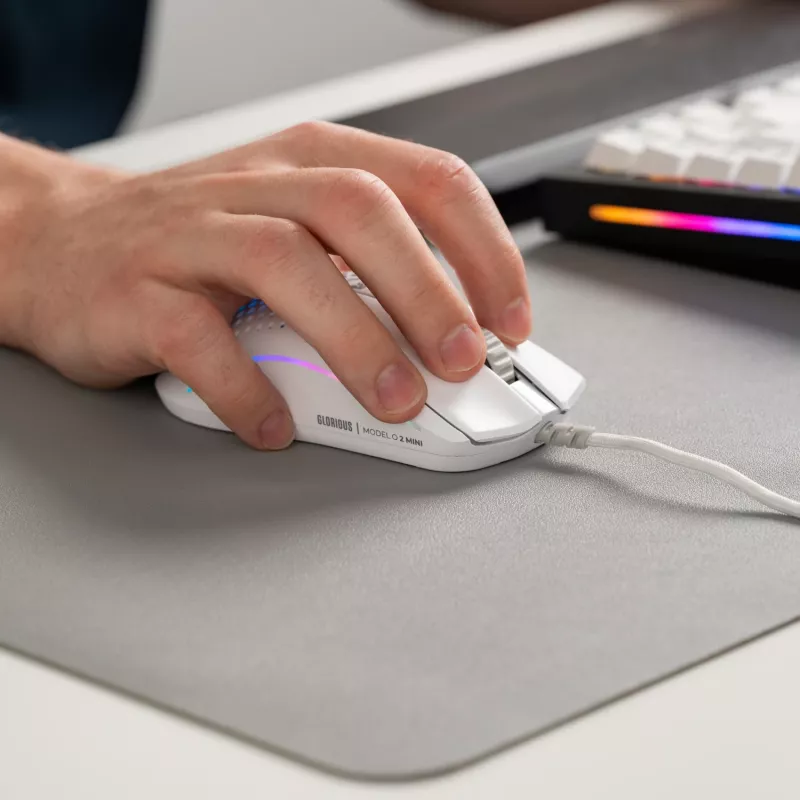Glorious Gaming Glorious Model O 2 Mini - biały matowy, praworęczny, optyczny, USB typu A, 26000 DPI, biały