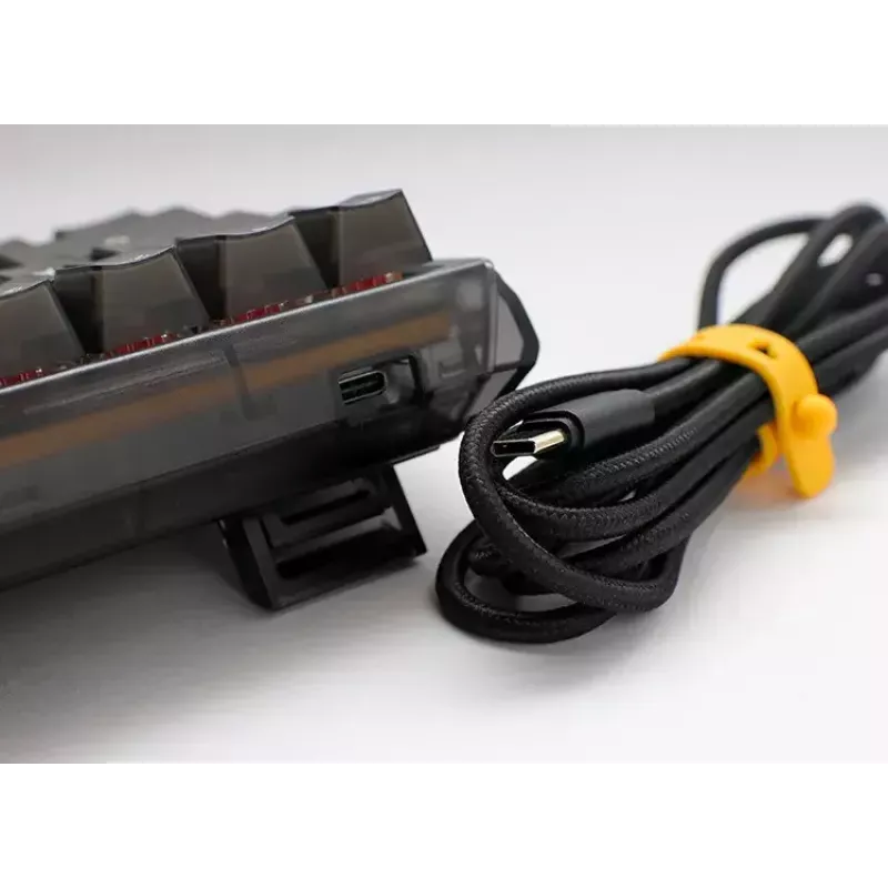 Ducky One 3 Aura SF Klawiatura Gaming USB QWERTY Czarna 67 Klawiszy RGB