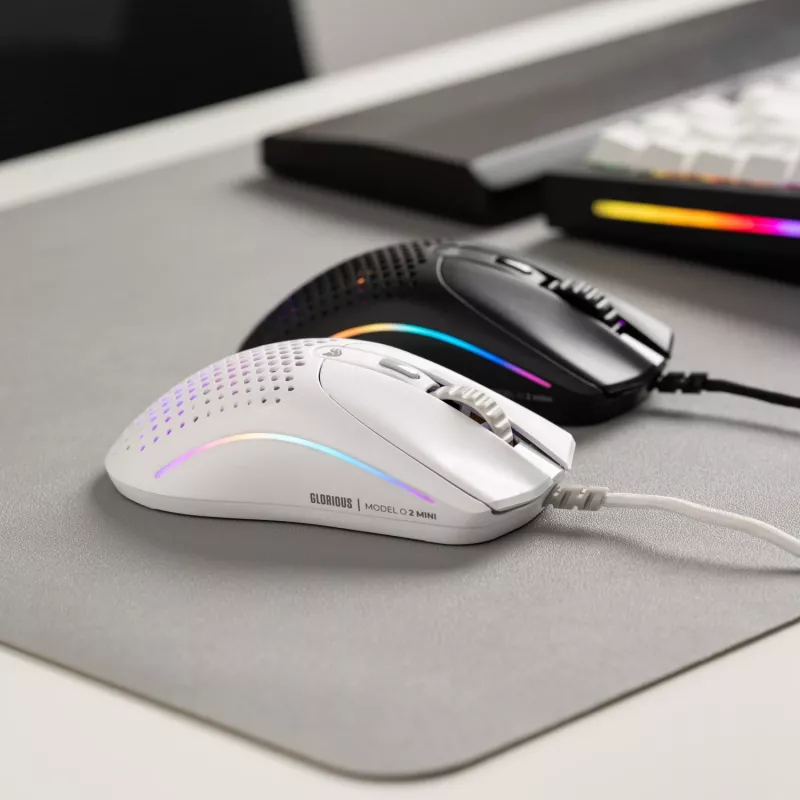 Mysz gamingowa Glorious Gaming Model O 2 Mini Gaming mysz RGB Czarny