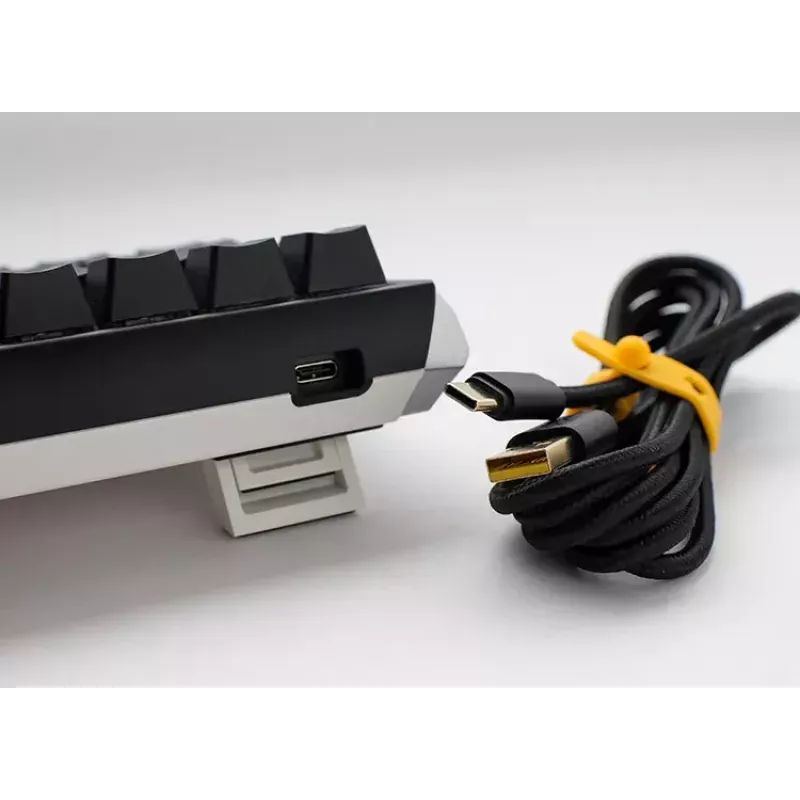 Ducky One 3 Classic SF klawiatura gamingowa USB mechaniczna 67 klawiszy RGB