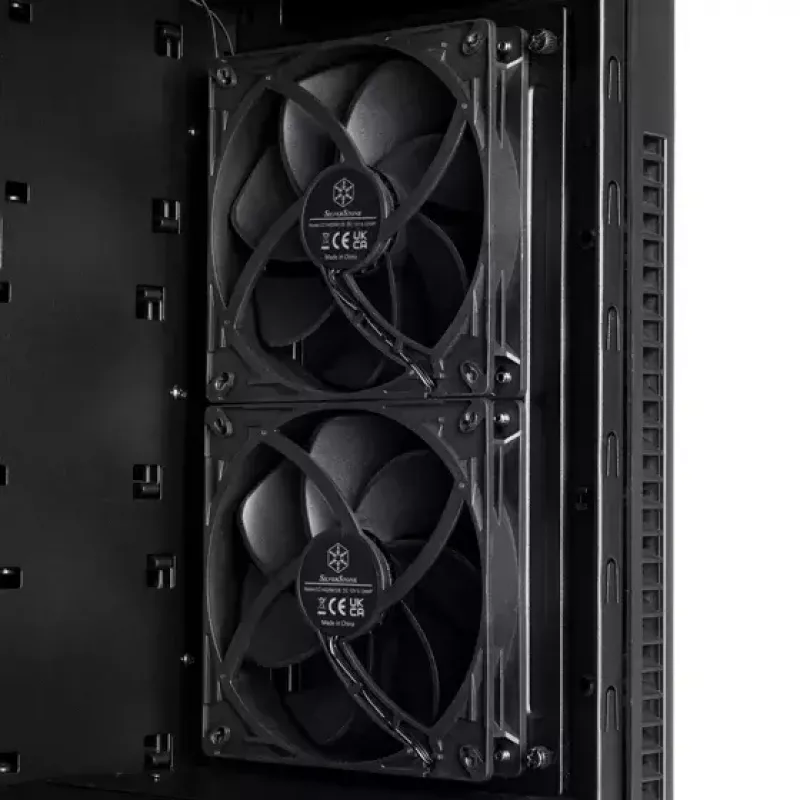 Obudowa PC Silverstone SST-KL07B-E Tower Czarna