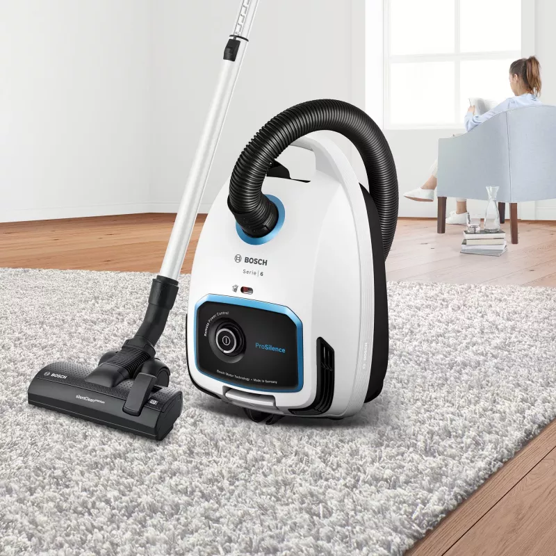 Odkurzacz cylindryczny Bosch Serie 6 BGB6SIL1 — 700 W, worek na kurz 4 L, HEPA 13, promień działania 12 m, biały