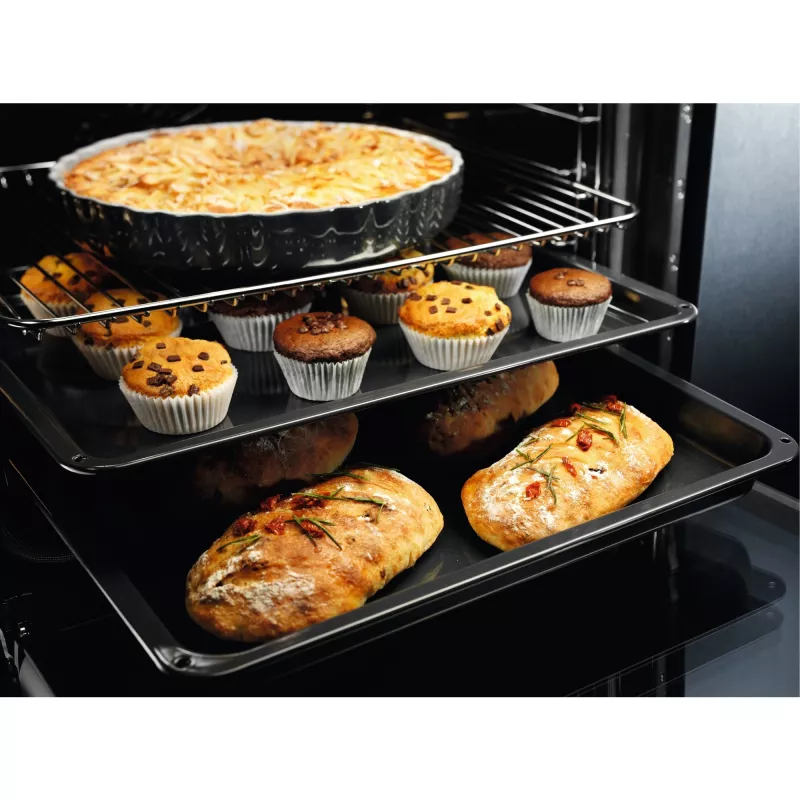 Piekarnik do zabudowy Electrolux EOF3H40BW, 65 L, termoobieg, grill, AquaClean, biały