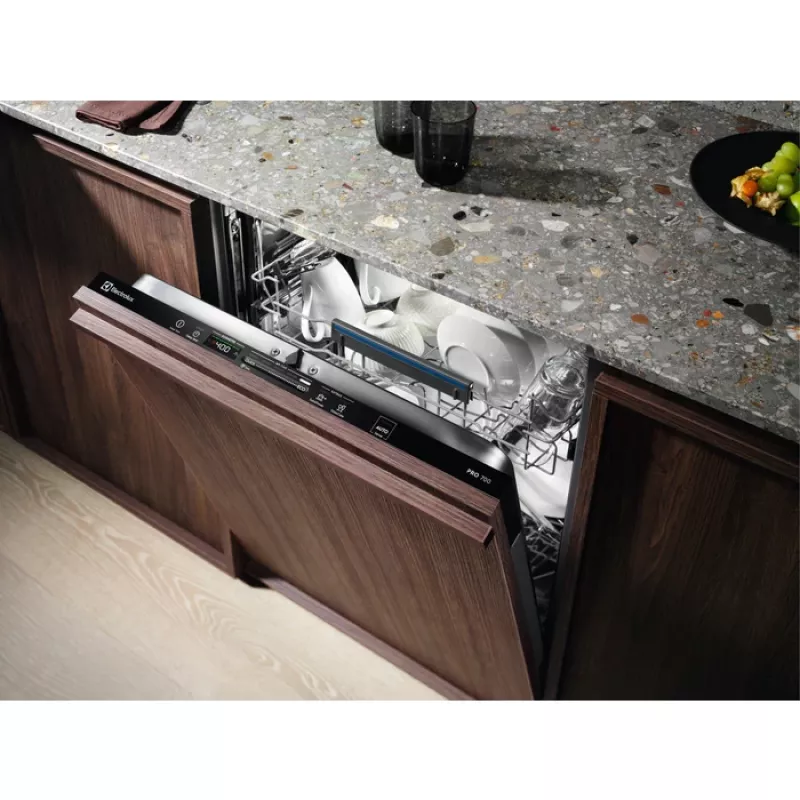 W pełni zabudowana zmywarka Electrolux QuickSelect 13 EEQ47210L — 13 kompletów, 60 cm, AirDry, 8 programów