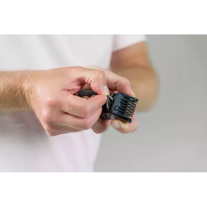 Maszynka do włosów Wahl Extreme Grip AC/Battery, bezprzewodowa, Li‑Ion, 240 min pracy, 12 stopni długości, ostrze ze stali nierdzewnej, szerokość cięcia 3 cm, czarna