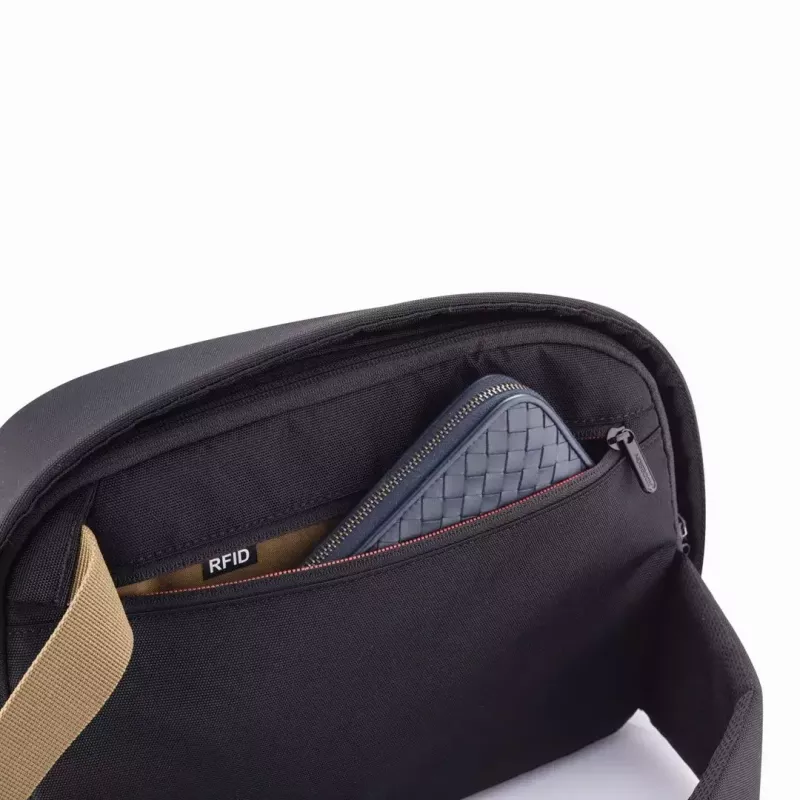 Plecak antykradzieżowy XDDESIGN Bobby Sling — Czarny, wodoodporny, kieszenie RFID, przegroda na tablet, 4 L, 530 g