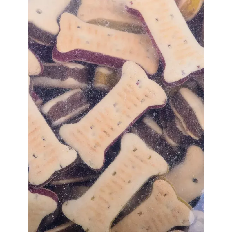 Przysmaki treningowe dla psów MACED Cube Cookies Mini Mix 1 kg — różne mini herbatniki w kostkach, mieszanka o smaku drobiowym
