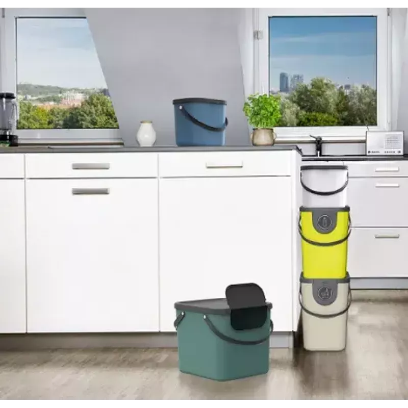Pojemnik na odpady Rotho Albula prostokątny 40 l, technopolimer, cappuccino, 400×358×340 mm, otwór do zawieszania