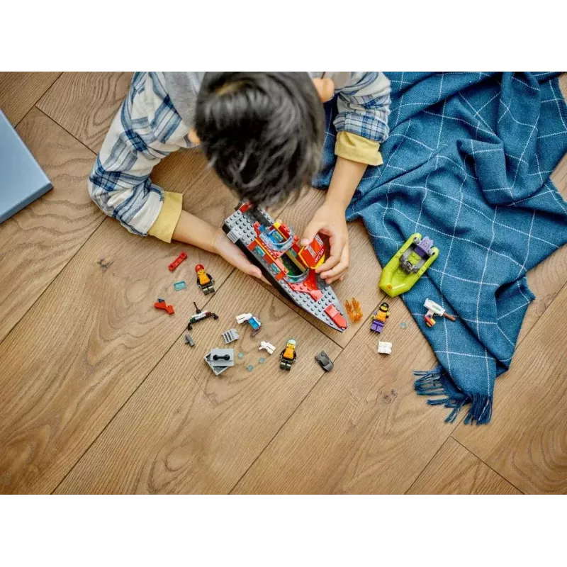 Zestaw LEGO Łódź Ratowniczo-Gaśnicza 60373 — seria City, 144 elementy, 3 minifigurki, wiek 5+, wymiary 80×230×70 mm