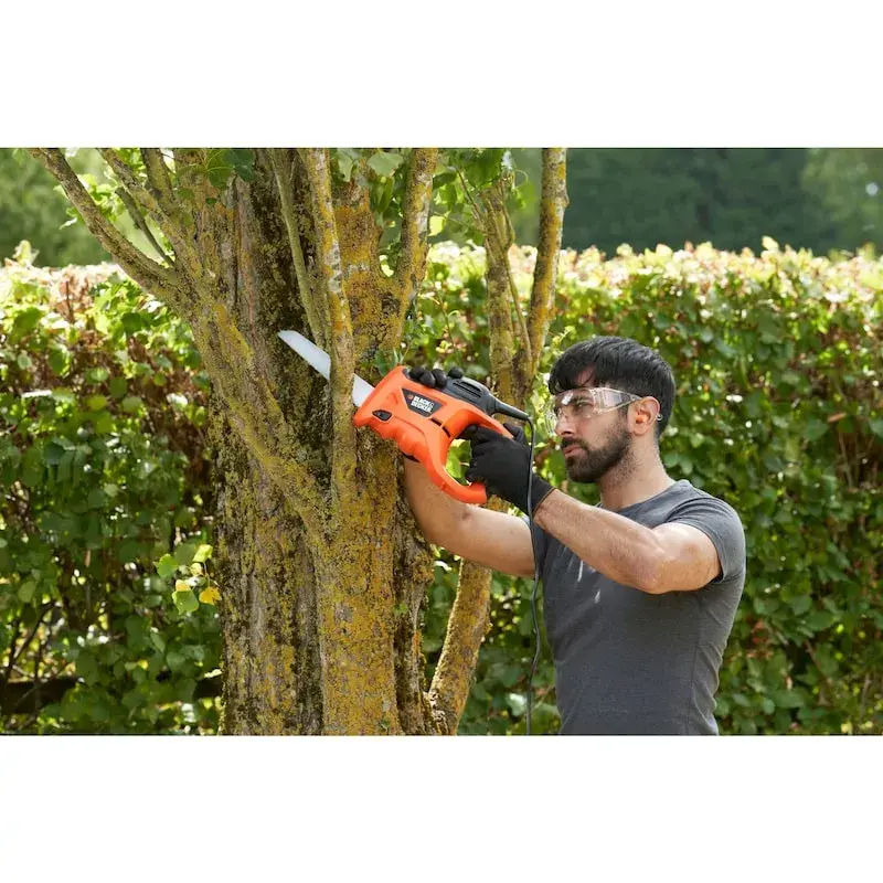 Piła ręczna Czarny & Decker KS880EC-QS – piła ręczna, długość brzeszczotu 23,9 cm, ergonomiczny uchwyt, pomarańczowa