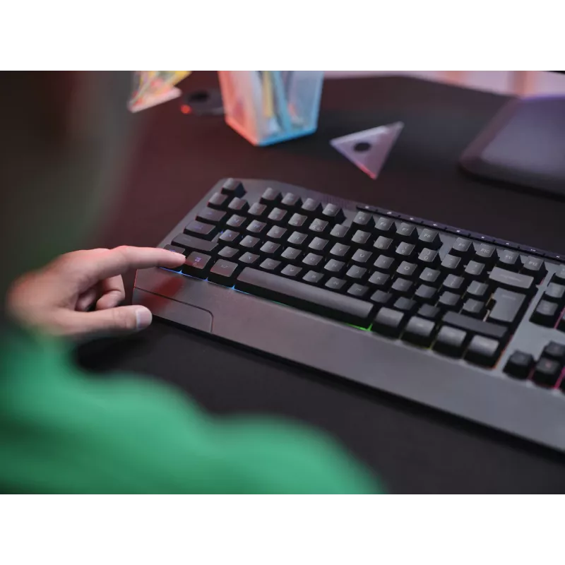 Przewodowa klawiatura gamingowa TRUST GXT 836 Evocx USB QWERTY US English, podświetlenie RGB, podpórka pod nadgarstki, 114 klawiszy, układ 110%