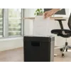 Niszczarka TRACER Edge10L cięcie krzyżowe, pojemność do 10 arkuszy, ścinki 6 mm, kosz 10 l, czarna