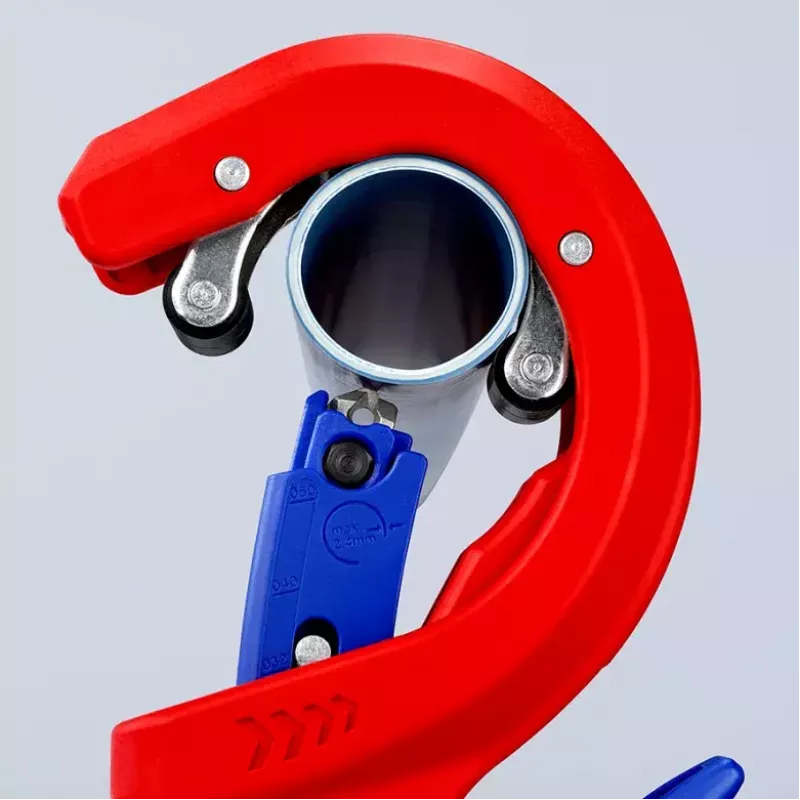 Obcinak do rur Knipex 90 23 01 BK, ostrze stalowe, uchwyt plastikowy, 165 mm