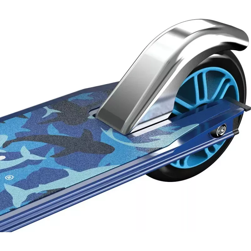 Kick scooter Razor Model A Shark Camo — składana, lekka hulajnoga nożna dla dzieci i nastolatków, 2 koła, regulowana kierownica, maks. obciążenie 65 kg