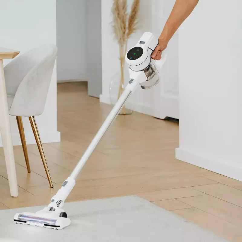 Odkurzacz bezprzewodowy Adler AD 7064 2w1 — maks. 350 W, ssanie 13 000 Pa, bateria 2000 mAh, sucho i mokro, pojemność na kurz 0,6 l, pojemność na wodę 0,15 l, ekran dotykowy LED, 4 tryby